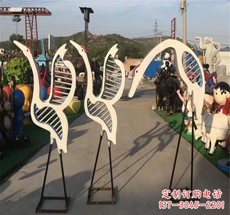 淄博精美不锈钢仙鹤雕塑