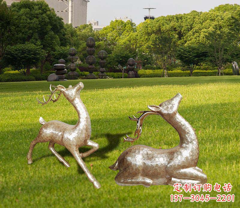 淄博不锈钢麋鹿雕塑彰显艺术精美