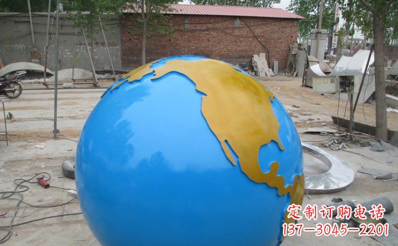淄博不锈钢校园地球雕塑象征着全球友好