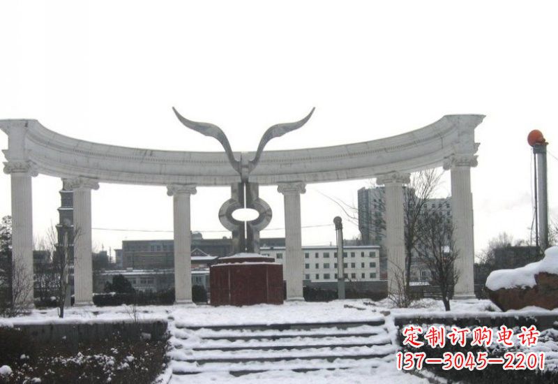 淄博雄鹰展翅——一件精美的不锈钢雕塑