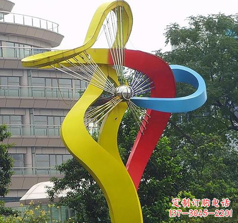 淄博不锈钢风车雕塑——烤漆之美