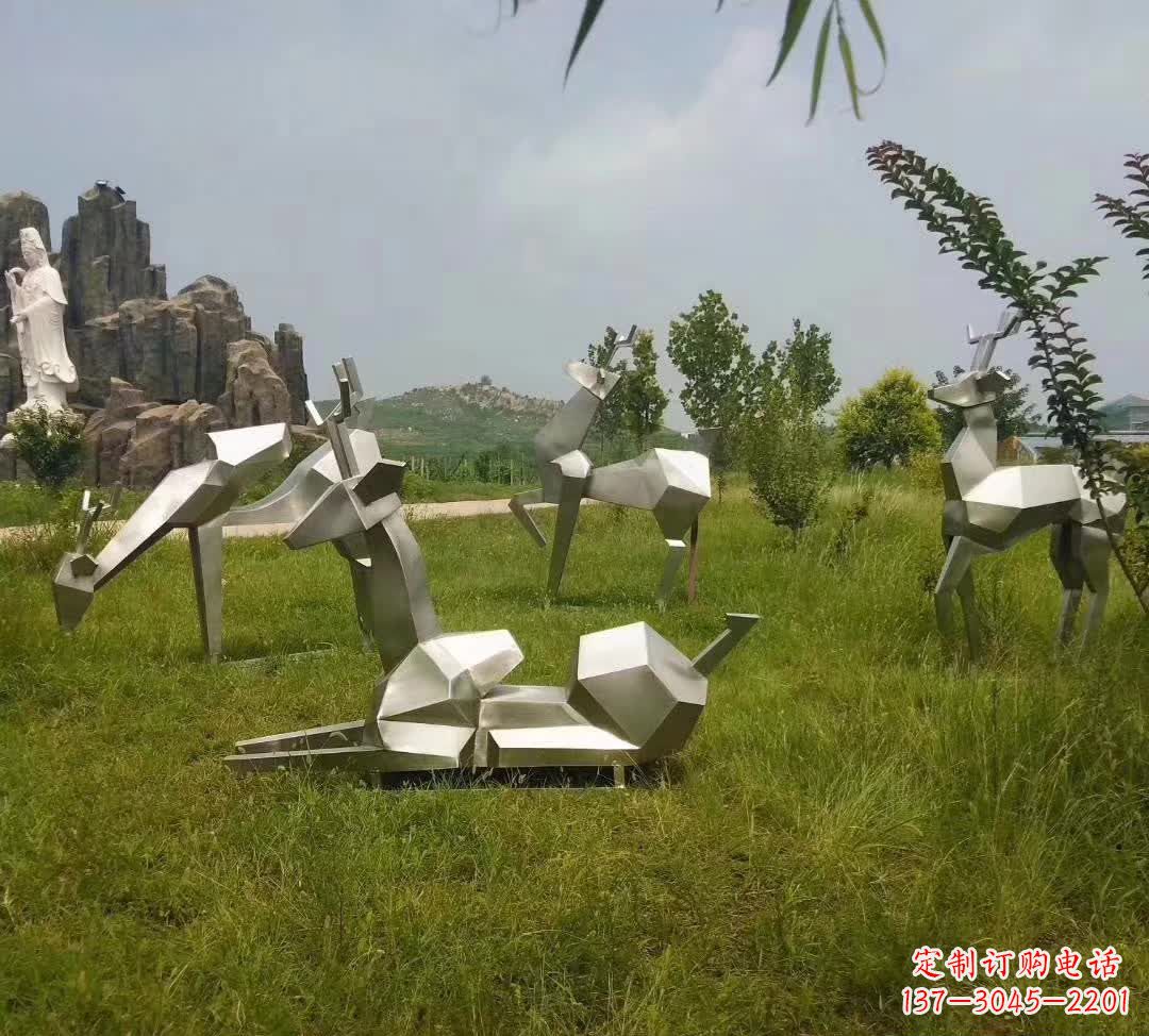 淄博不锈钢锻造的小鹿雕塑