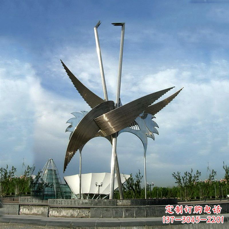淄博城市广场不锈钢铁艺抽象仙鹤景观雕塑