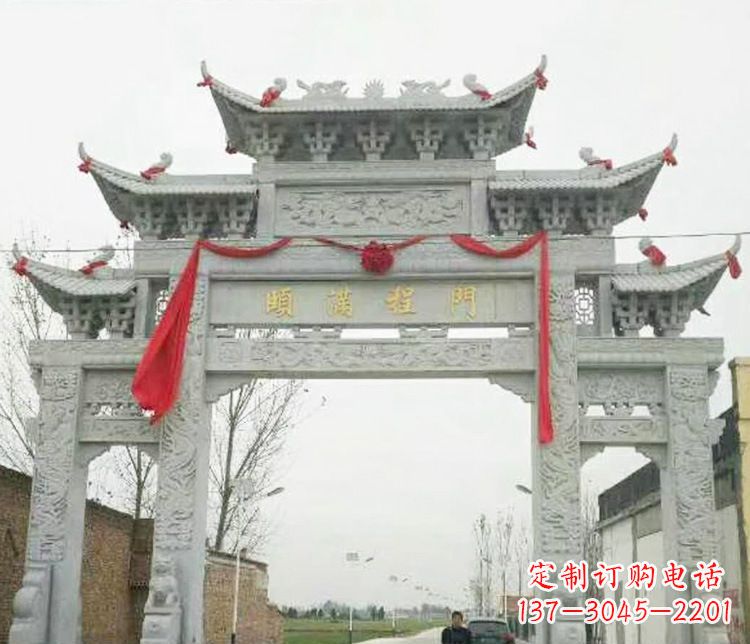 淄博牌坊雕塑纪念历史，传承文化