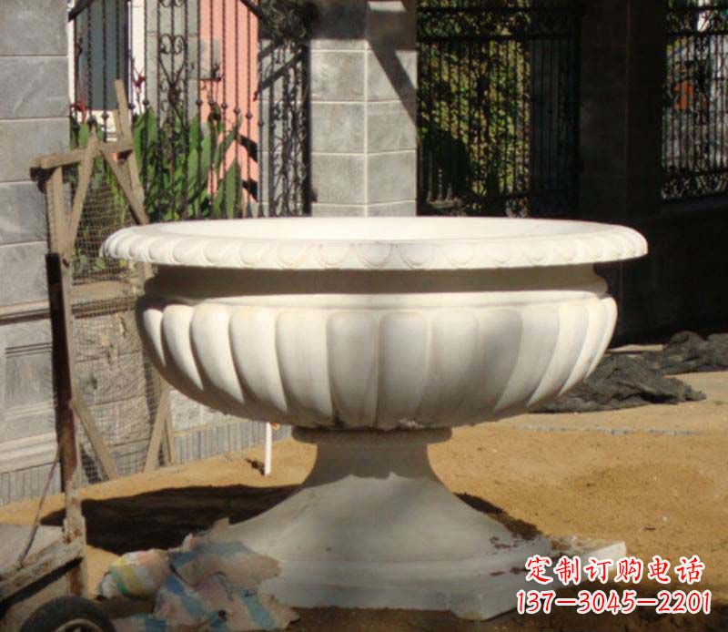 淄博精美大理石花盆雕塑
