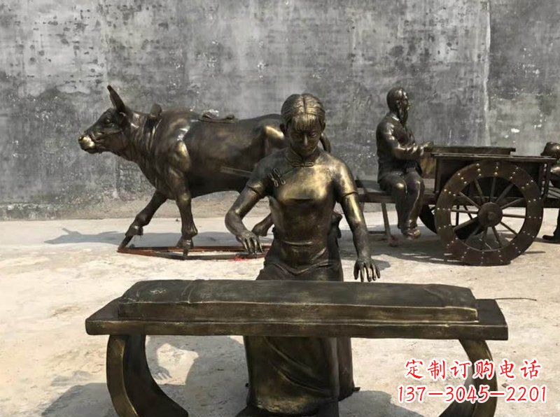 淄博铜制古筝人物校园景观雕塑