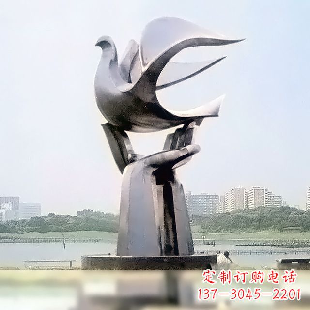淄博精美鸽子雕塑