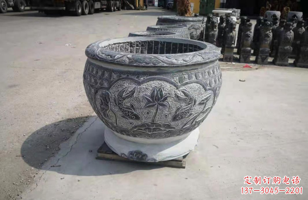 淄博仿古石水缸荷花鲤鱼石雕