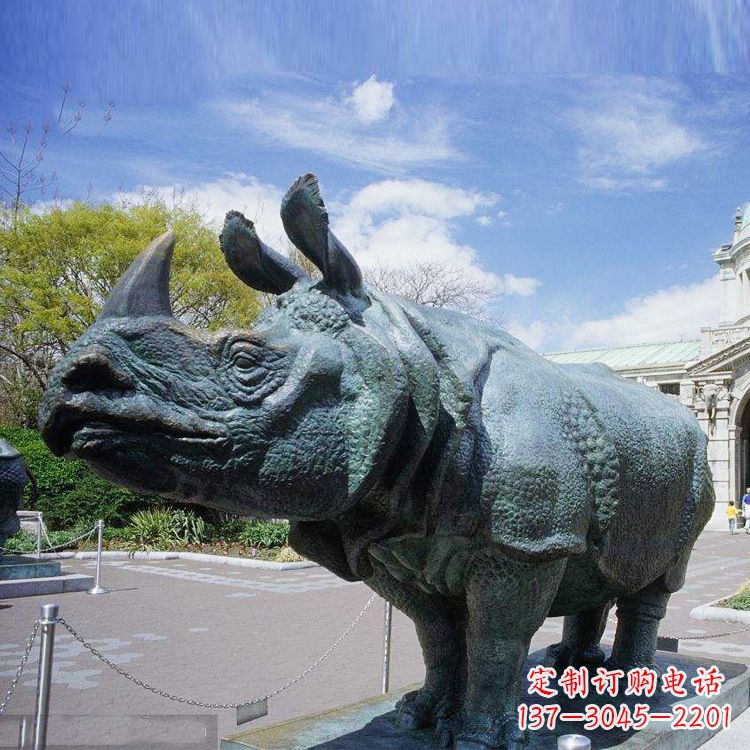 淄博仿真犀牛铜雕-公园园林动物雕塑摆件