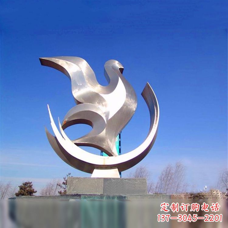 淄博贴近自然的精美鸽子雕像