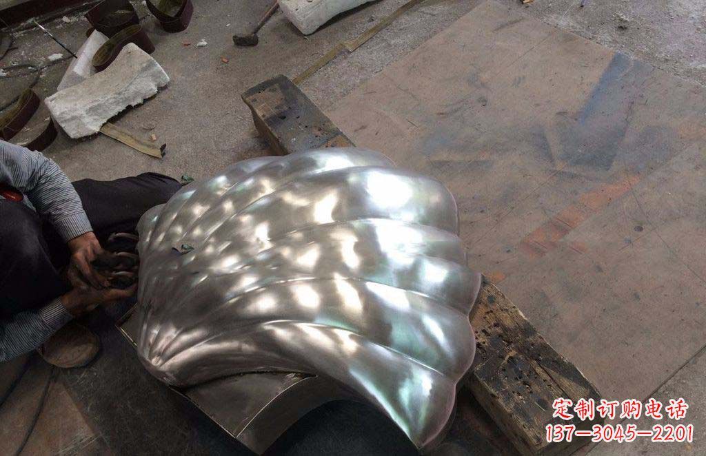 淄博精致现代的不锈钢贝壳雕塑