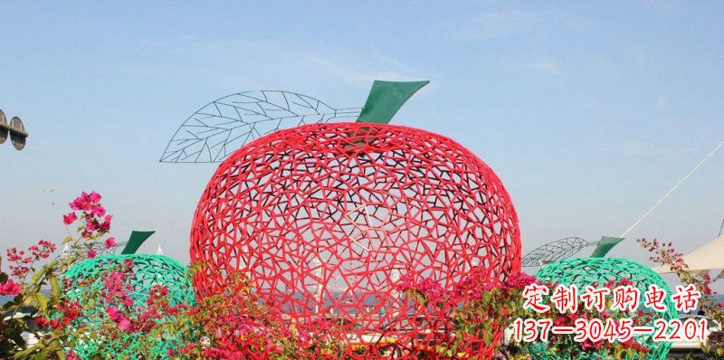 淄博高品质镂空不锈钢苹果雕塑