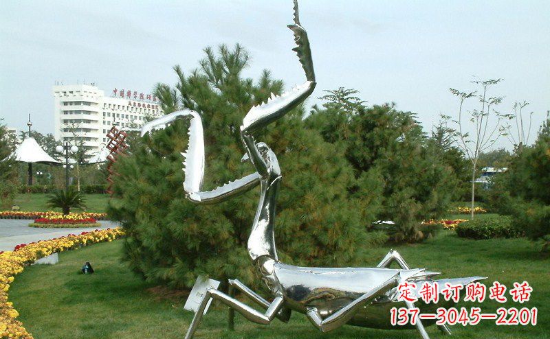 淄博不锈钢雕刻螳螂摆件