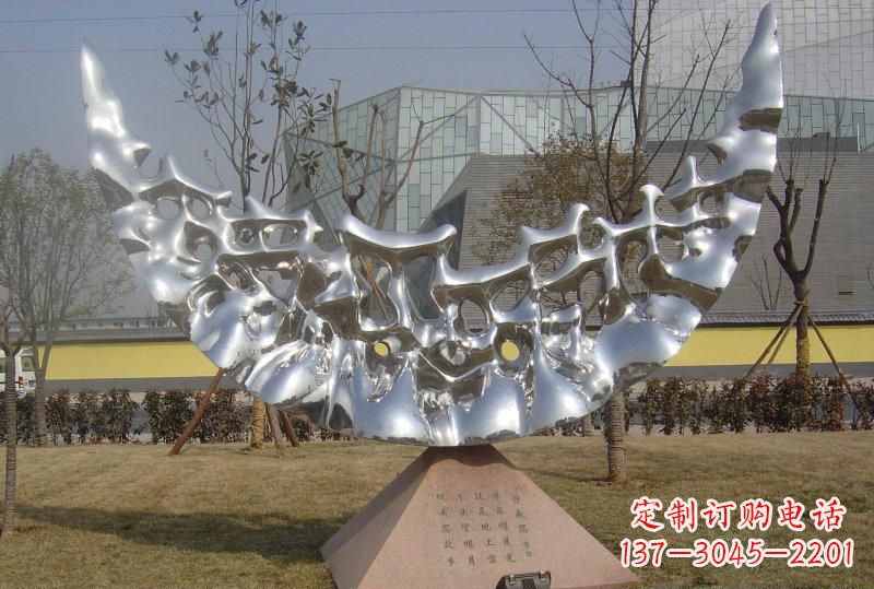 淄博公园不锈钢月亮景观雕塑