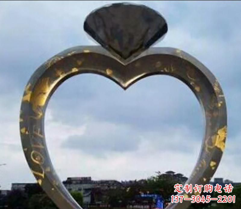 淄博不锈钢大型钻石戒指景观雕塑