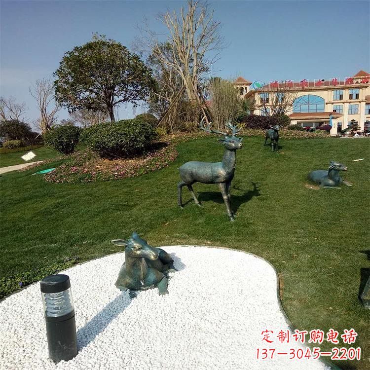 淄博公园草坪动物雕塑摆件铜雕鹿