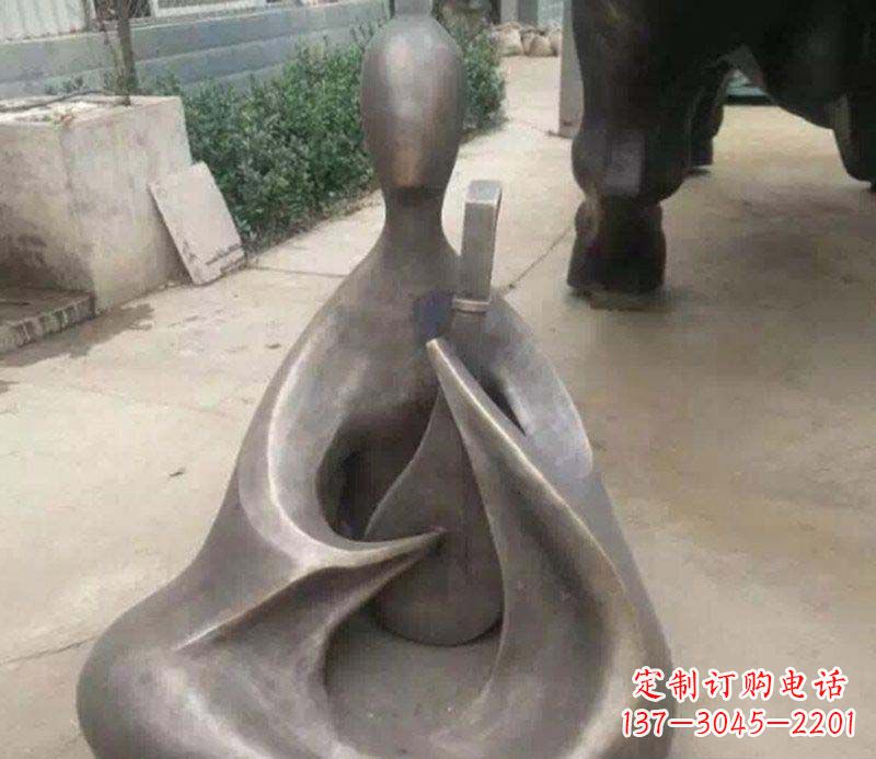 淄博抽象景观弹琵琶铜雕