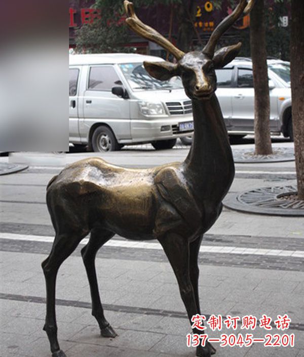 淄博公园动物鹿铜雕