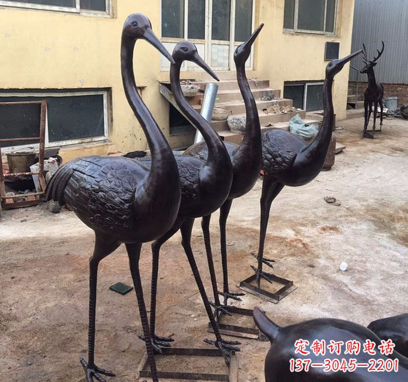 淄博雕刻精致灵动的丹顶鹤铜雕