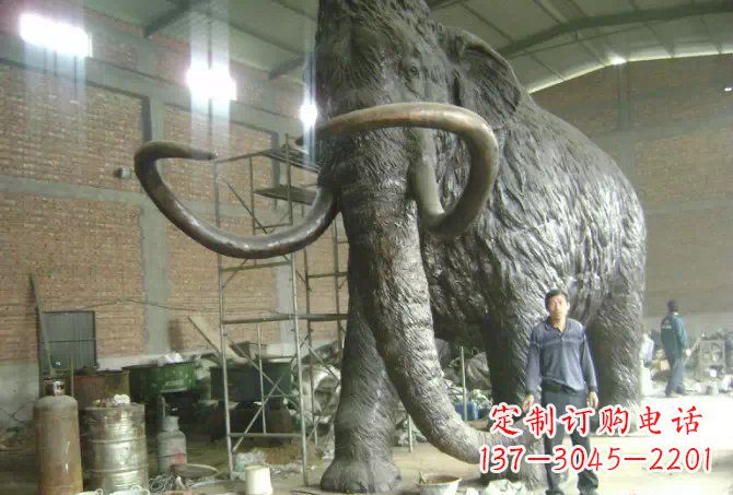淄博铜雕动物雕塑精美大气的长毛象雕塑