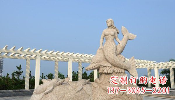 淄博公园美人鱼和海豚石雕