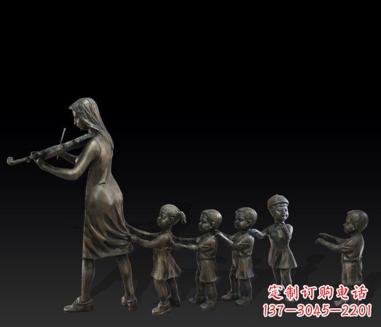 淄博传统风格老鹰捉小鸡铜雕
