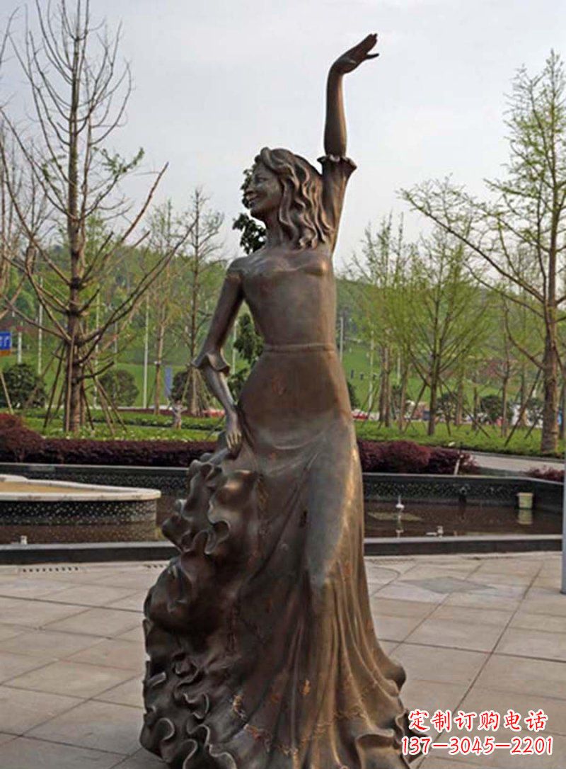 淄博公园跳舞的女孩人物铜雕