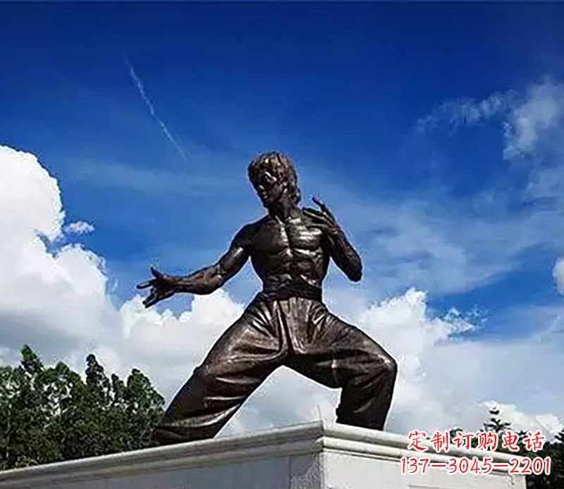淄博广场李小龙铜雕