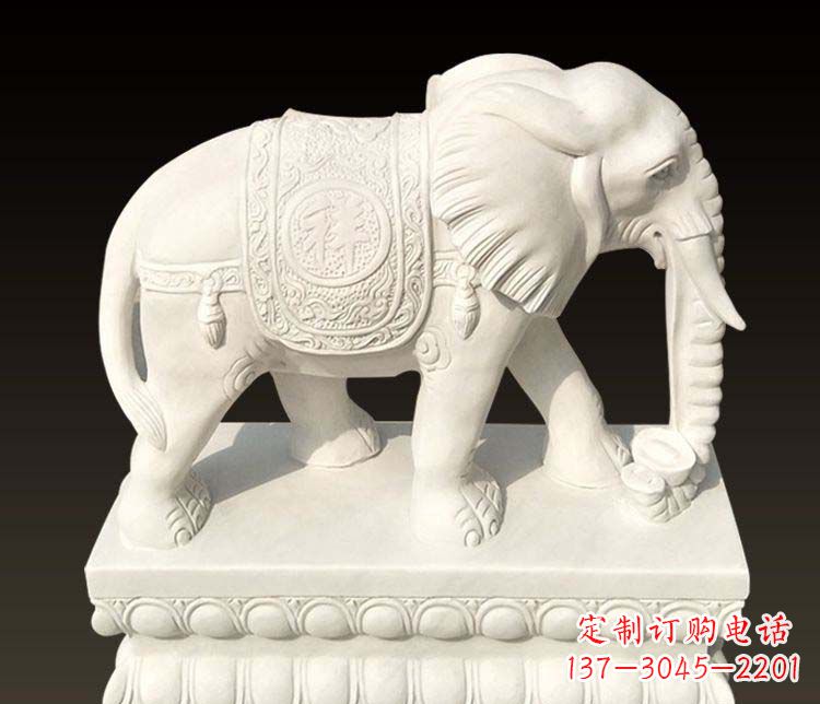 淄博汉白玉吉祥如意鼻卷元宝的大象石雕