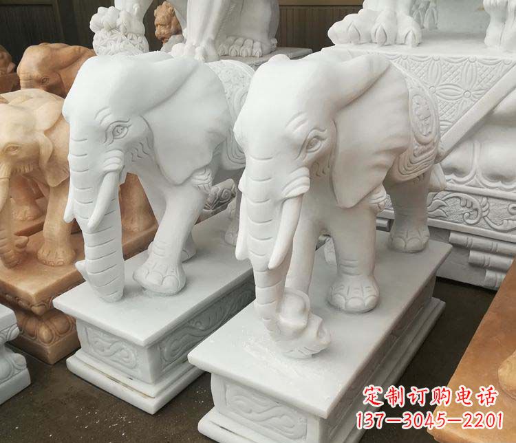 淄博独特的大象雕塑造型精美