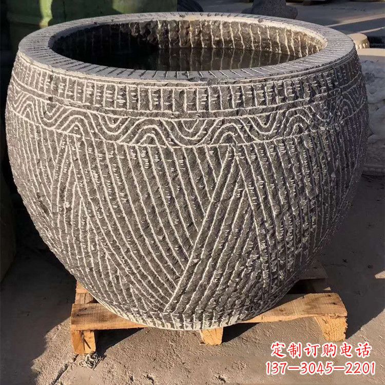 淄博精美鱼缸雕塑,装点你的花园
