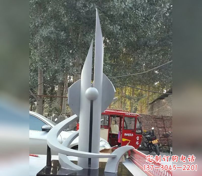 淄博不锈钢火箭剪纸雕塑,展现创新科技美学