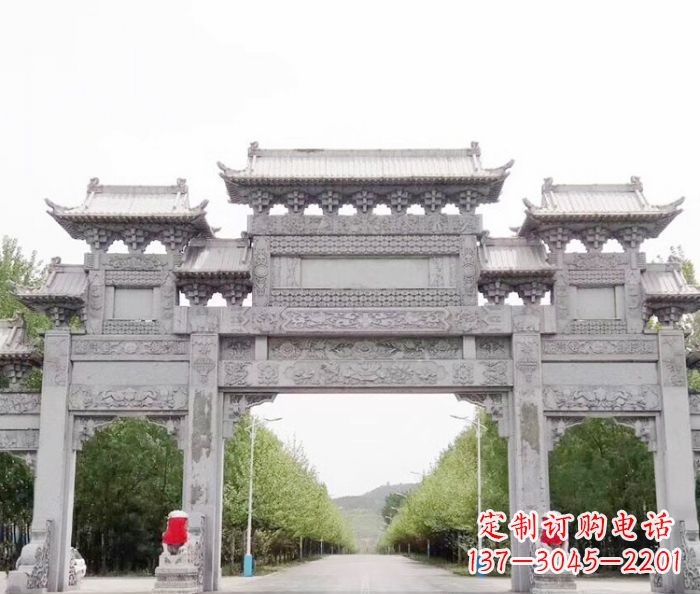 淄博三门石雕牌坊,独具特色的地标雕塑