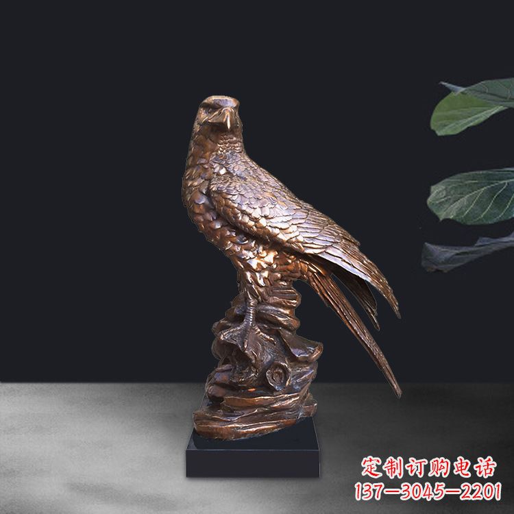淄博精美雕刻的老鹰雕塑摆件