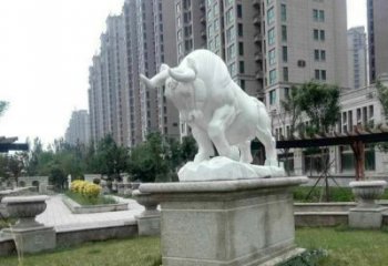 淄博汉白玉开荒牛小区园林动物石雕