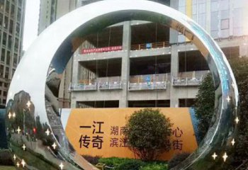 淄博让您的空间脱颖而出！时尚镜面不锈钢圆环景观雕塑
