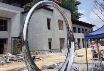 淄博精致典雅的镜面不锈钢圆环雕塑