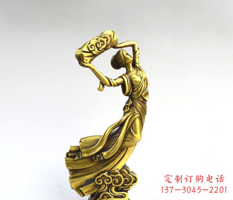 淄博传承古老神话的女娲雕塑