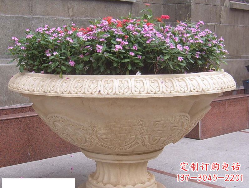 淄博中领雕塑拥有多年的雕塑制作经验,特别是景…
