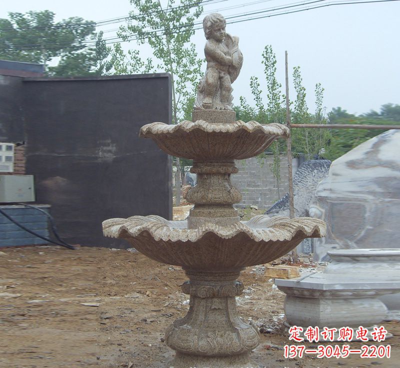 淄博双手捧钵的石雕佛像