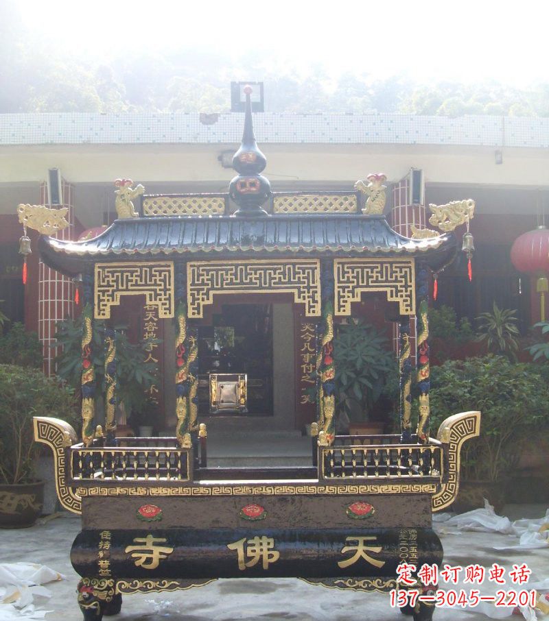 淄博寺庙铸铜四足方形带顶香炉