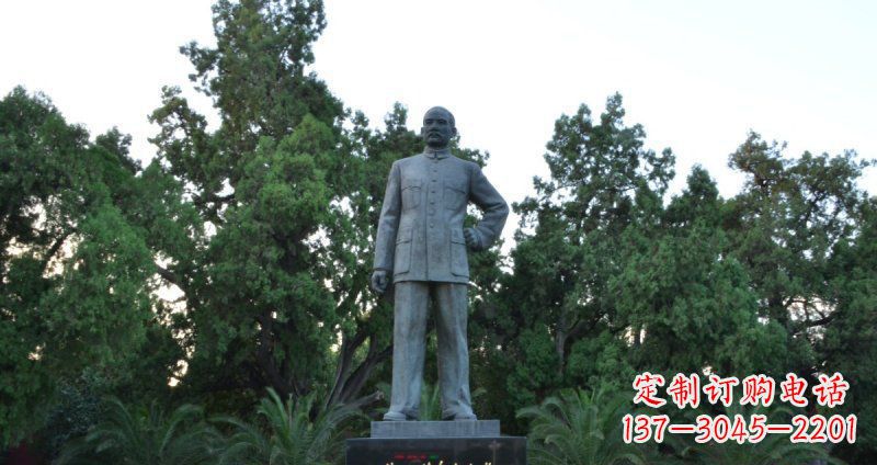 淄博孙近代名人铜雕_1