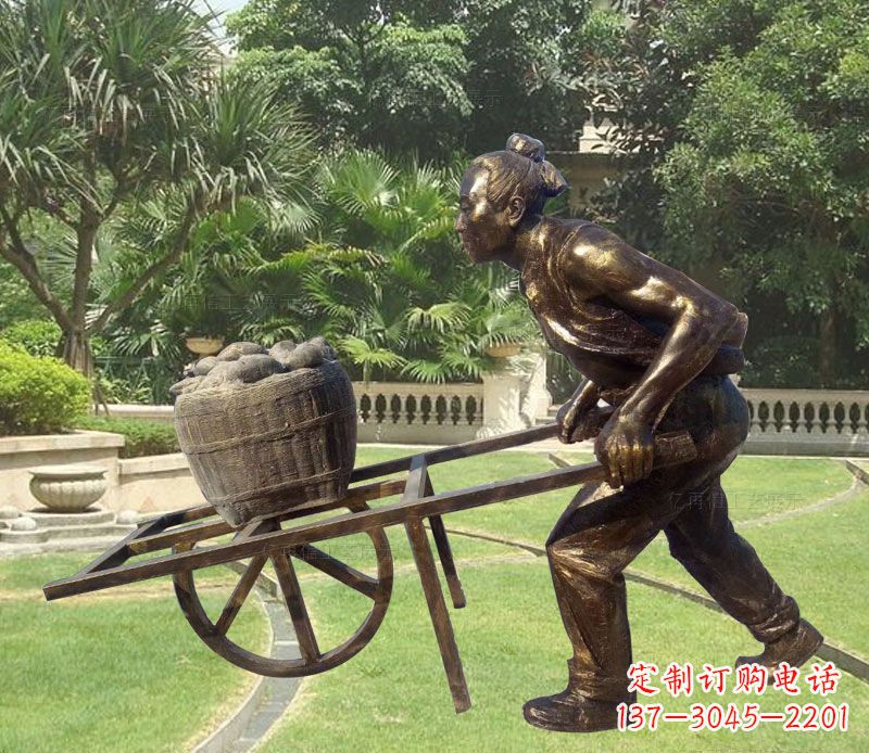 淄博推独轮车的古人铜雕