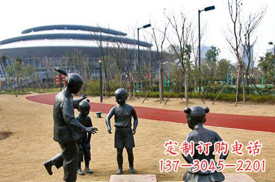 淄博玩游戏儿童公园人物铜雕