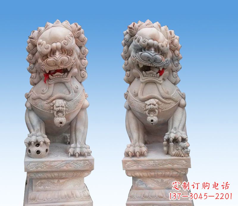 淄博晚霞红踩球狮子石雕