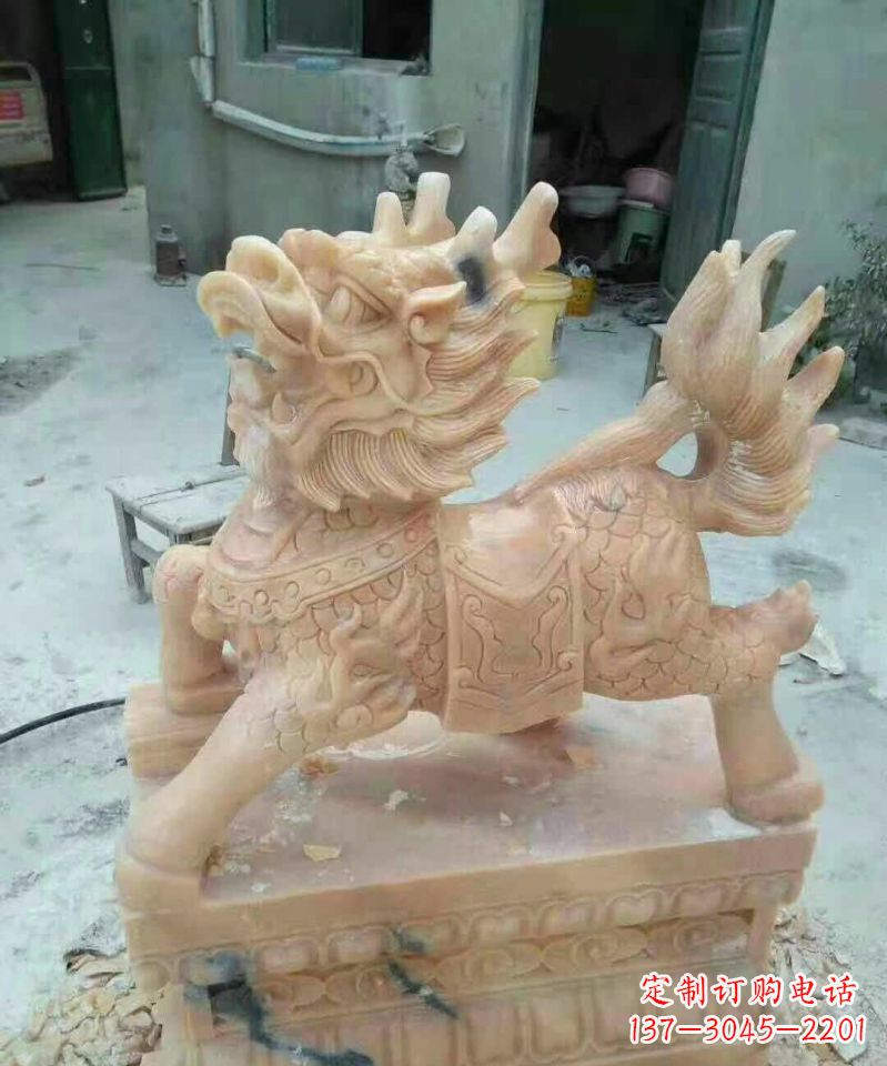 淄博晚霞红麒麟雕塑112