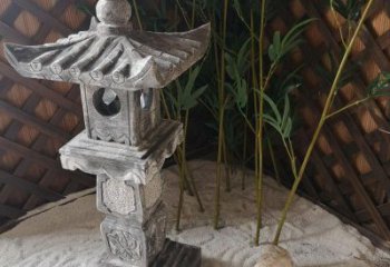 淄博青石仿古灯笼雕塑是由中领雕塑定制的经典雕…