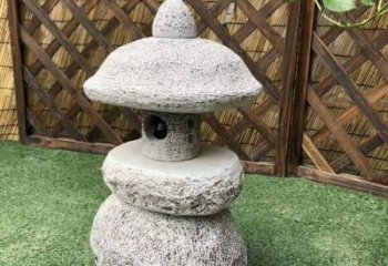 淄博青石仿古灯笼雕塑，实现仿古风格的彰显