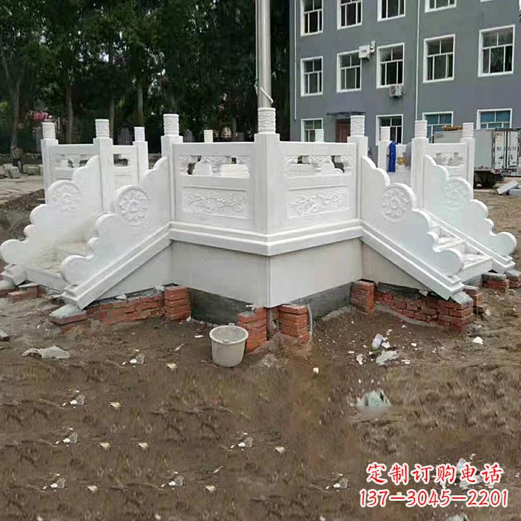 淄博学校汉白玉升旗台石雕