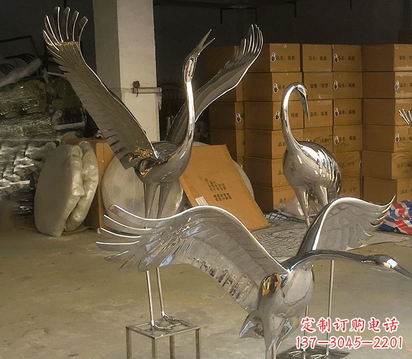 淄博园林云中仙鹤不锈钢雕塑